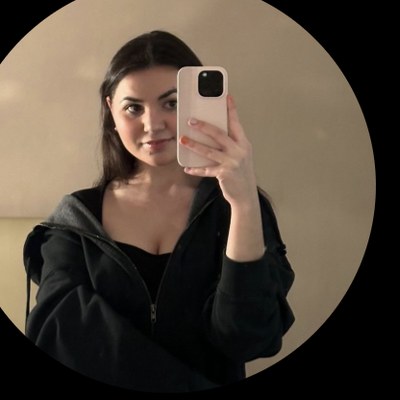 Anastasiia — mirror-selfie avatar from her TikTok profile
